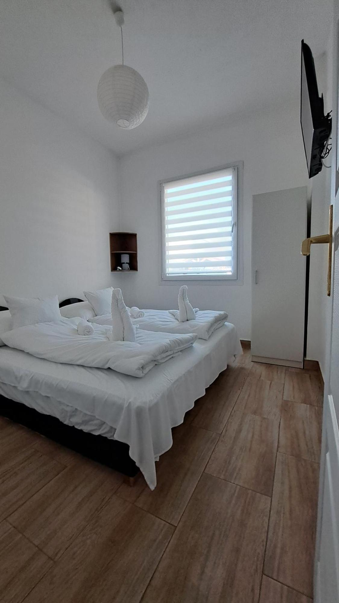 Marabella Apartmanok Hajdúszoboszló Екстериор снимка